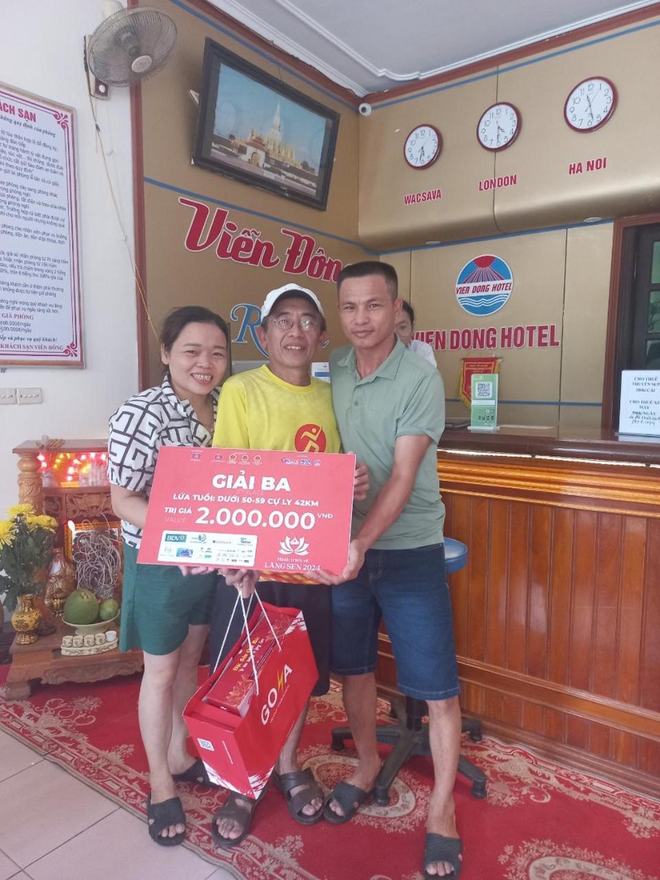Khach San Vien Dong Hotell Cửa Lò Exteriör bild