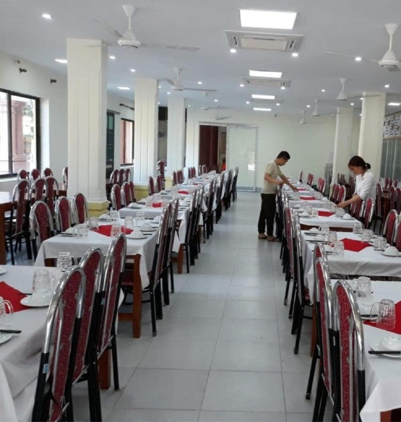 Khach San Vien Dong Hotell Cửa Lò Exteriör bild