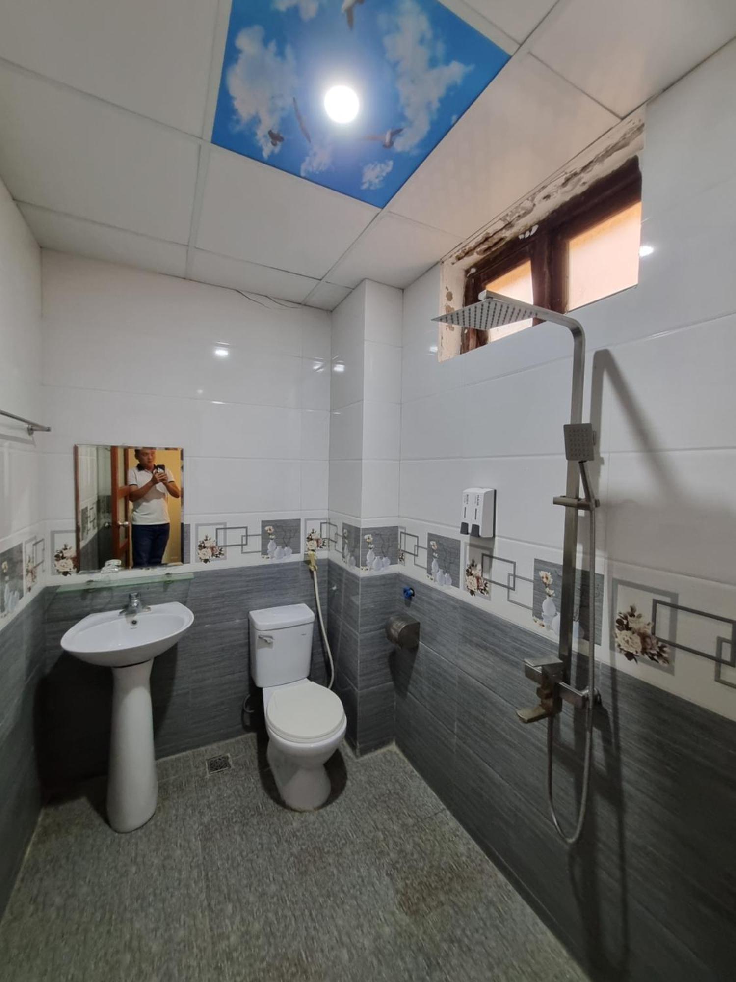 Khach San Vien Dong Hotell Cửa Lò Exteriör bild