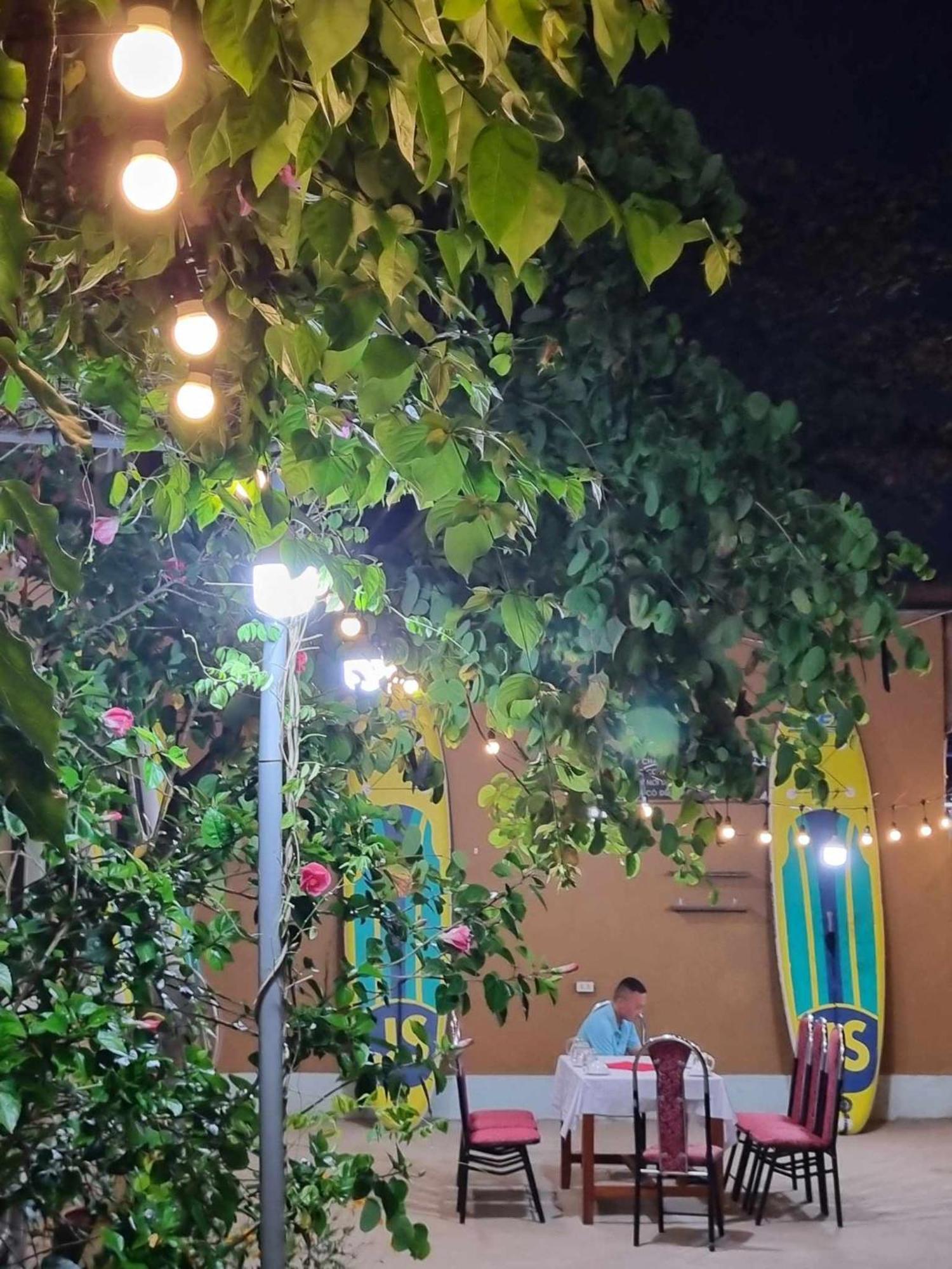 Khach San Vien Dong Hotell Cửa Lò Exteriör bild