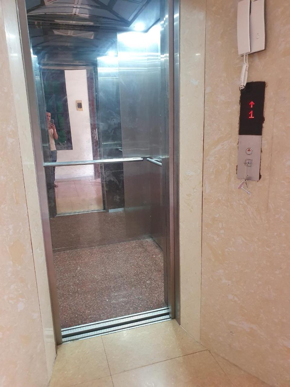 Khach San Vien Dong Hotell Cửa Lò Exteriör bild