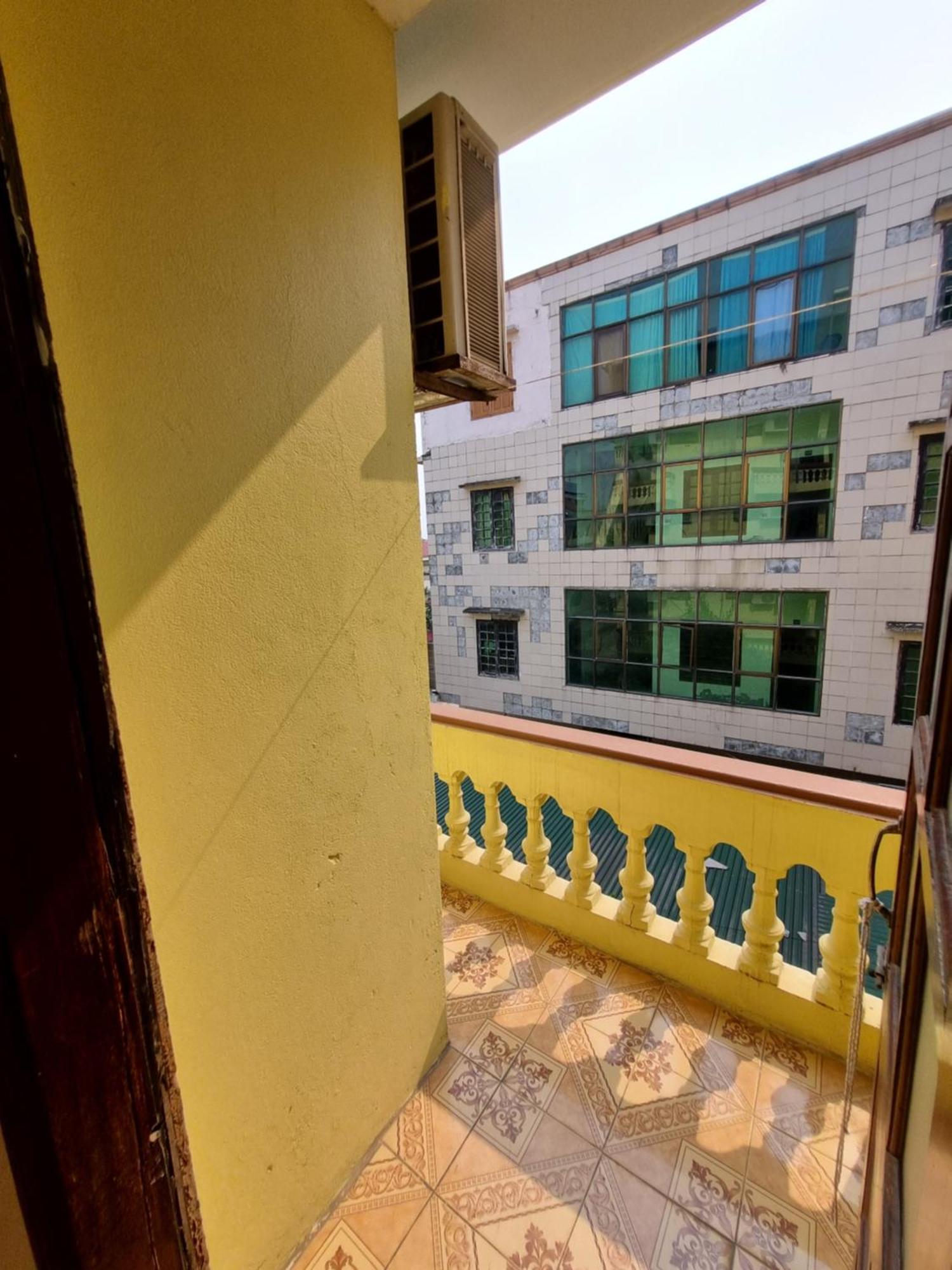 Khach San Vien Dong Hotell Cửa Lò Exteriör bild